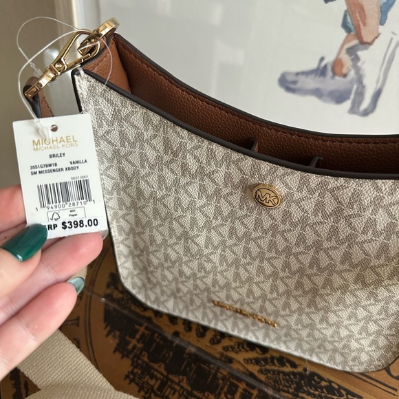 Michael Kors - Briley Small Logo Messenger Bag - NWT - Picture 6 of 8